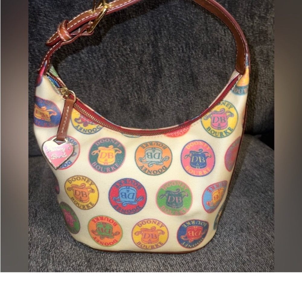 Dooney & Bourke Bag 🩷🔥🌷